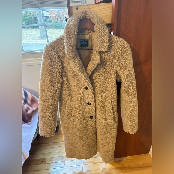Abercrombie Teddy Coat - Picture 2 of 12